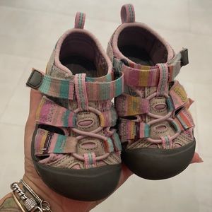 Toddler girls keen sandal